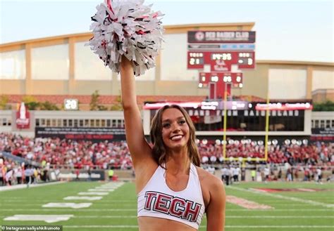 Viral Masters fan identified as Texas Tech cheerleader Aaliyah。